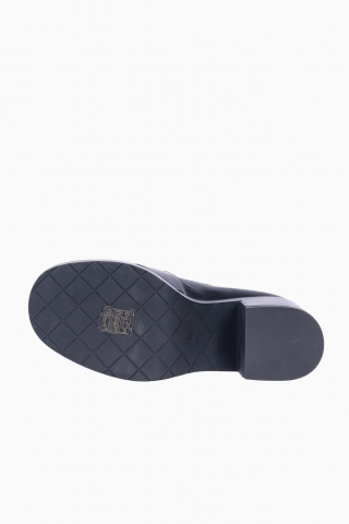 CHANEL DAMENSCHUHE MIT BLOCKABSÄTZEN
