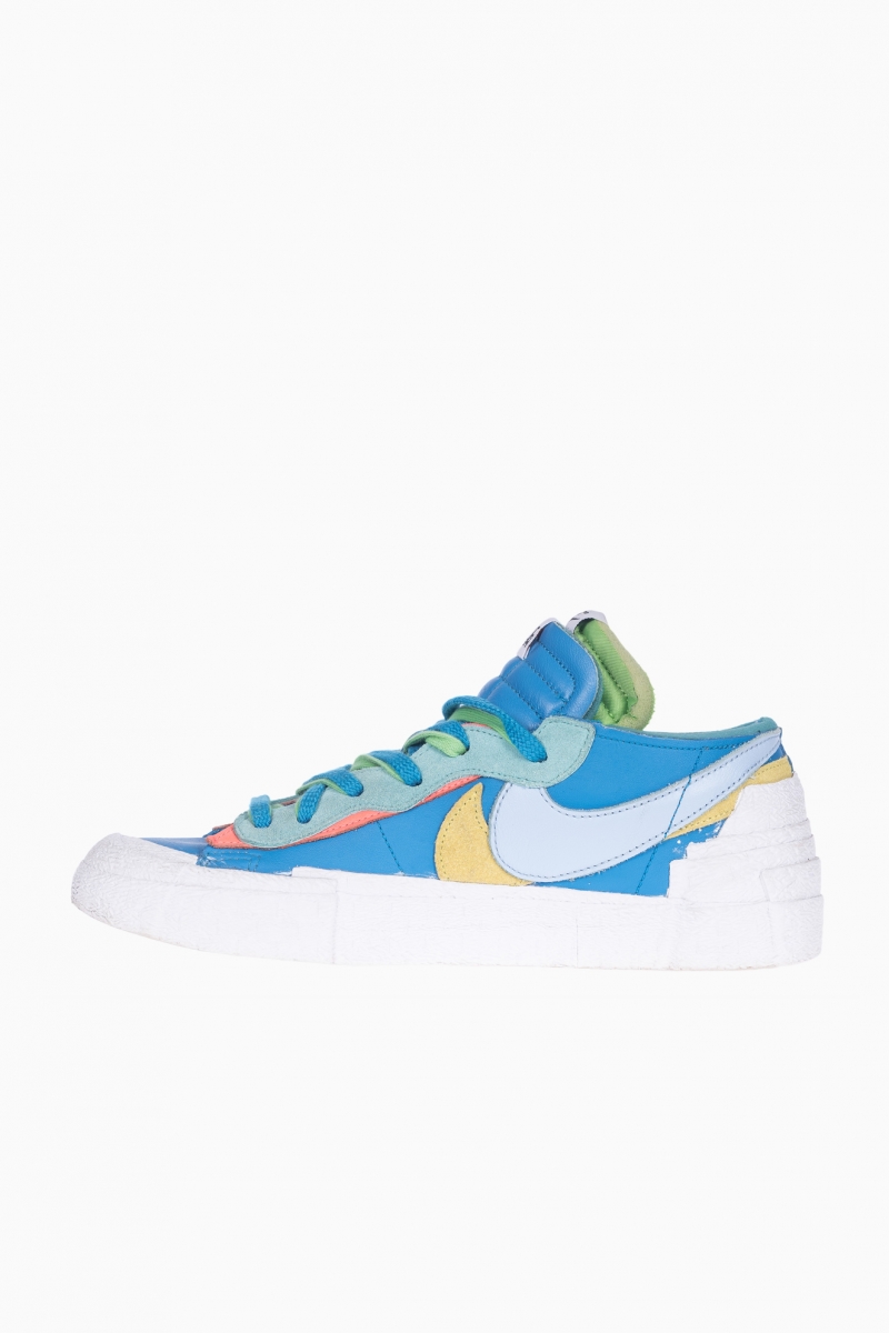 SNEAKERS BARBATI NIKE X KAWS x SECAI BLAZER