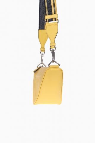 PRADA DAMEN-SAFIANO-DREIECKSTASCHE