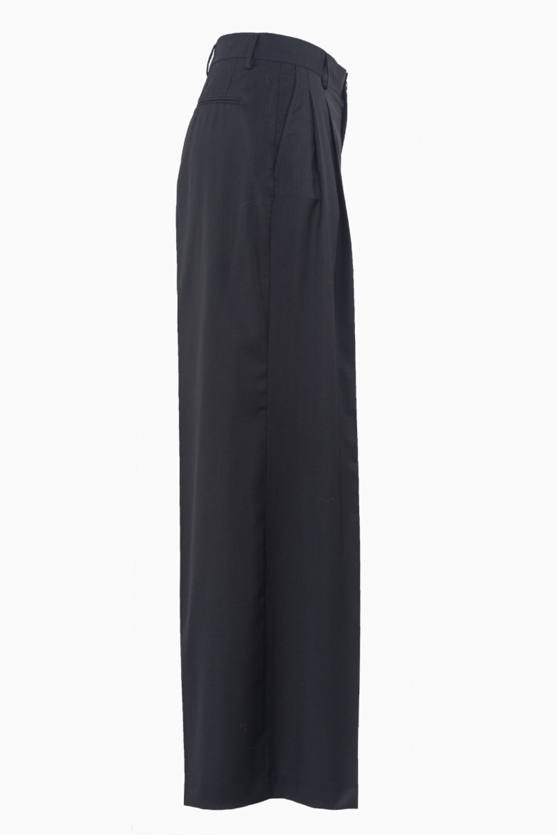 LBM. PANTALÓN DE MUJER DE 1911